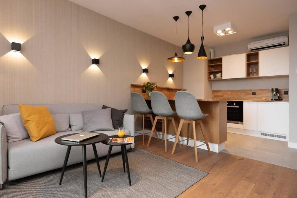 Stylish Apartment Luminis In Krakow'S Kazimierz Luaran gambar