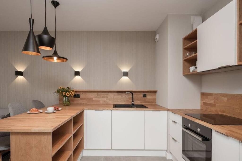 Stylish Apartment Luminis In Krakow'S Kazimierz Luaran gambar